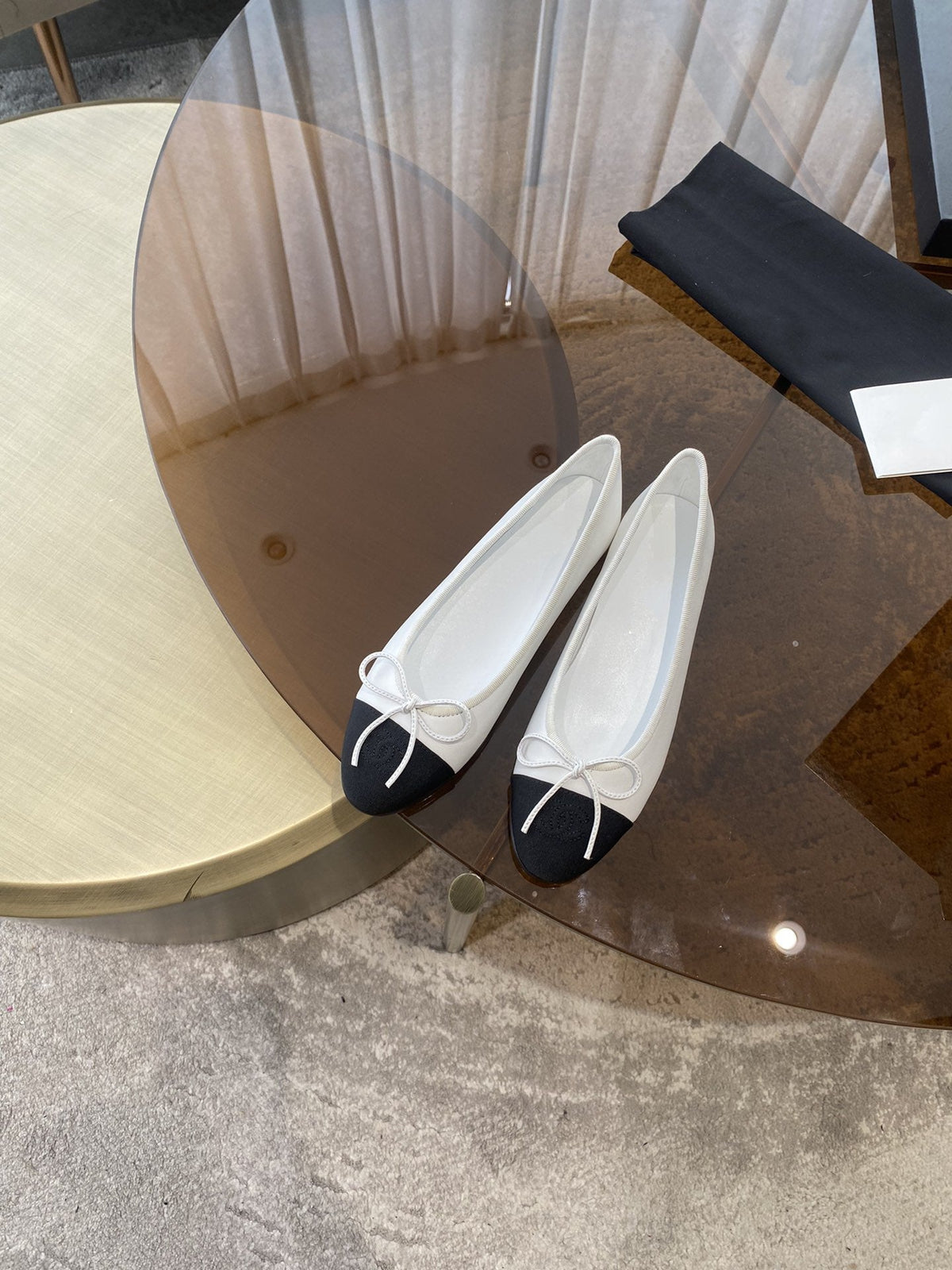 CHANEL BALLET FLATS WHITE BLACK LAMBSKIN CANVAS