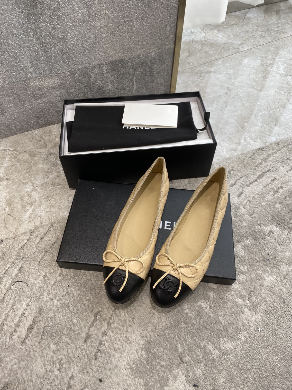CHANEL BALLET FLATS BEIGE BLACK QUILTED LAMBSKIN