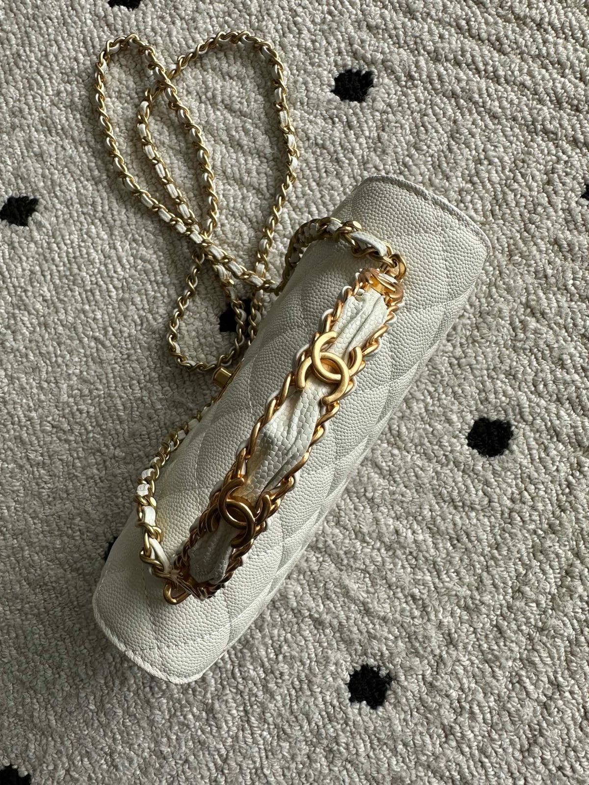 CHANEL 25S CLASSIC WALLET ON CHAIN 19 IN WHITE LAMBSKIN WITH GOLD HARDWARE