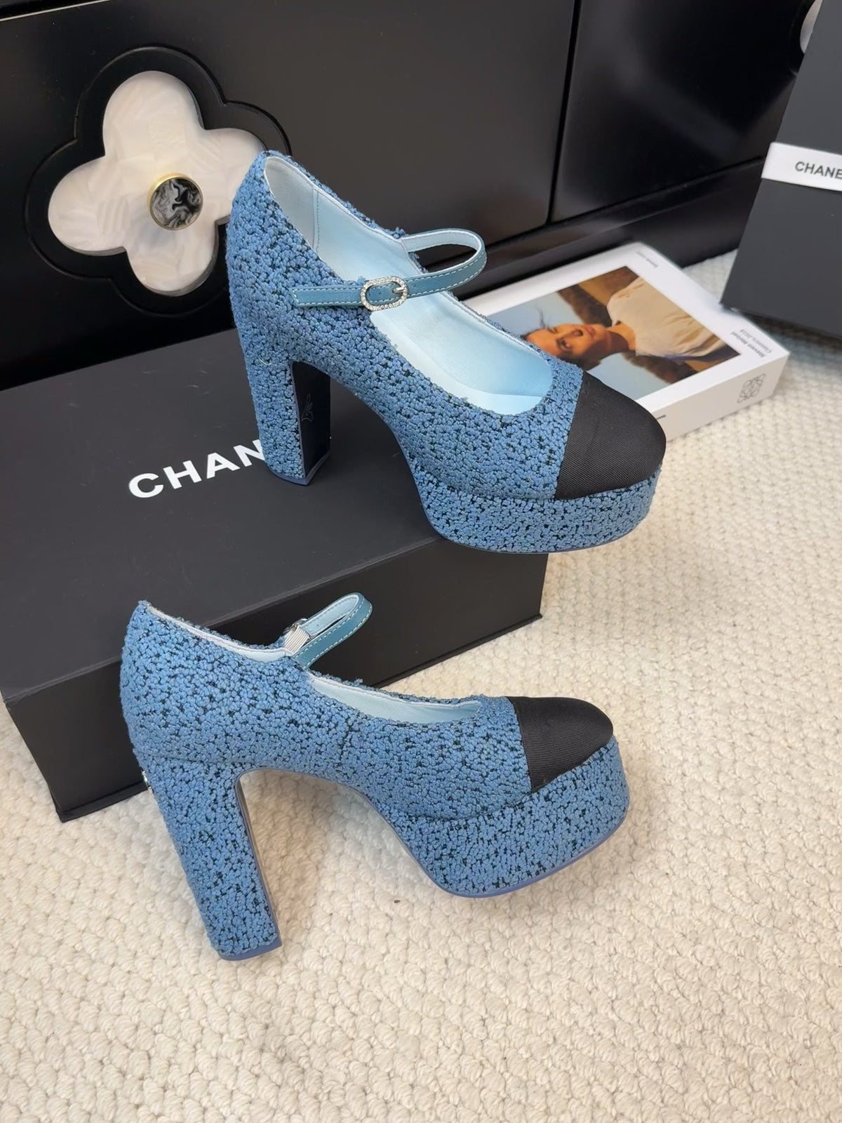 CHANEL FLATFORM SANDAL IN AEGEAN BLUE TWEED AND BLACK FABRIC